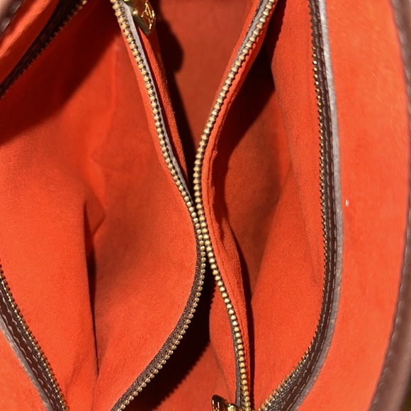 Louis Vuitton Damier Ebene Marais Bucket Bag (EUC) - Picture 13 of 15